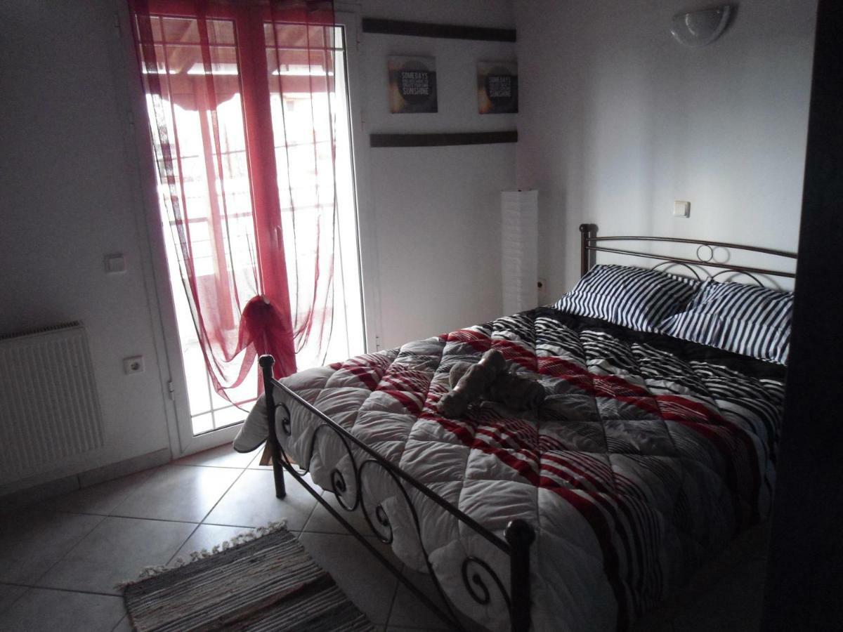 Sunny Apartment 15 Min From Airport And Sea Artemida  Exterior foto